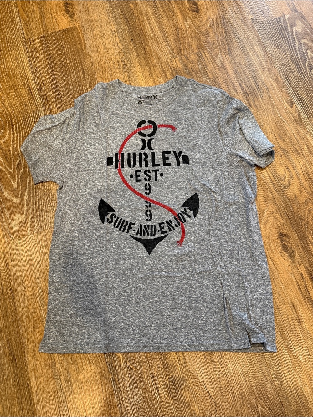 Hurley Gray Tee with Black Anchor and Red Rope Graphic